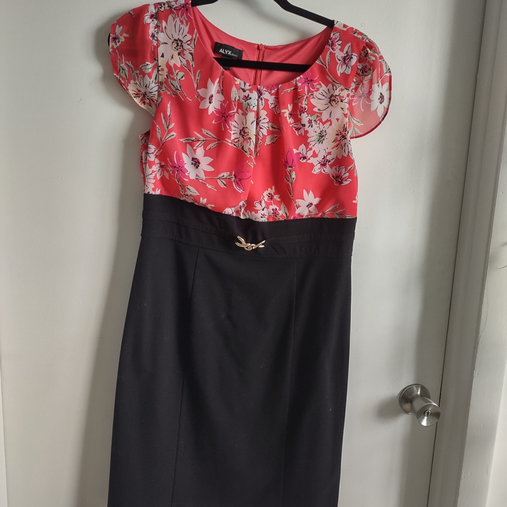Elegant Floral Red and Black Midi Dress